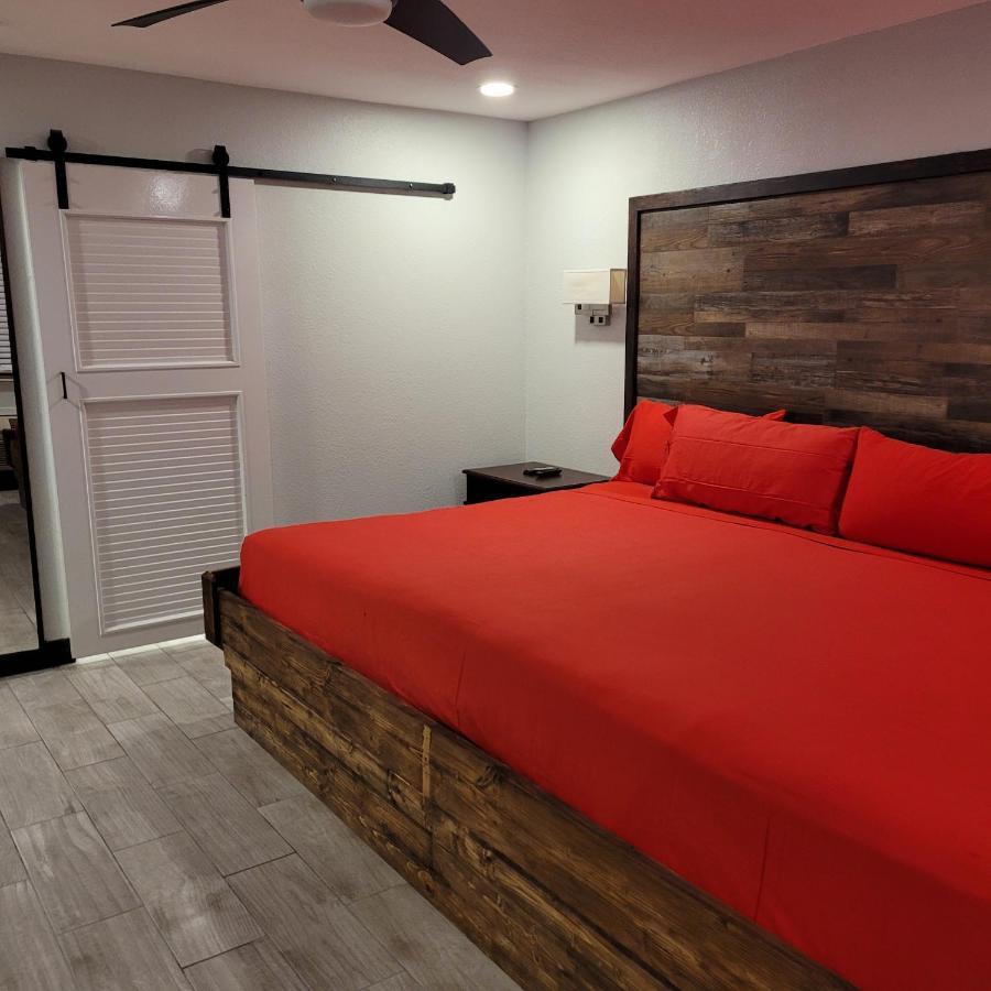 Pinetop Studio Suites Экстерьер фото