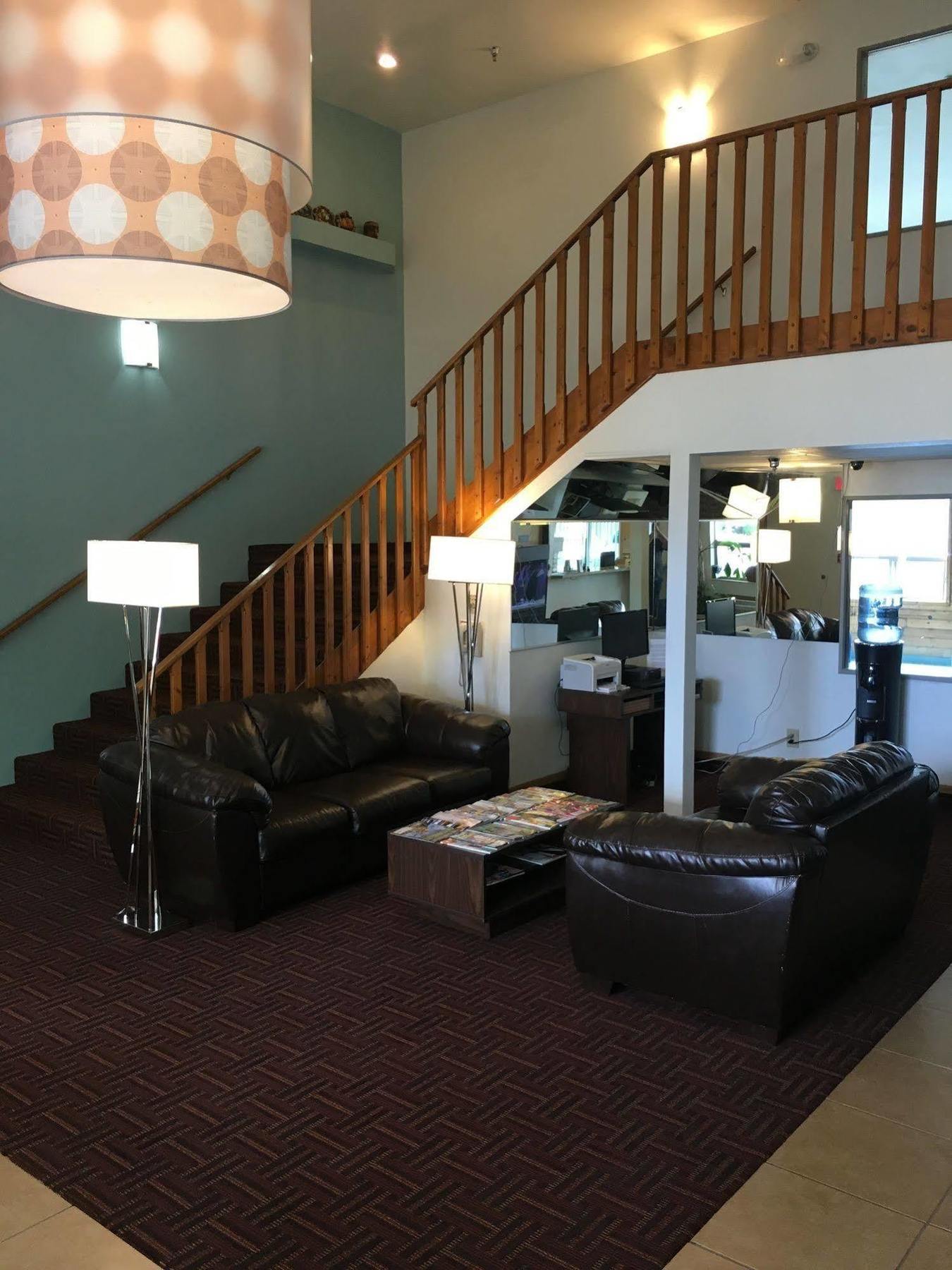 Pinetop Studio Suites Экстерьер фото